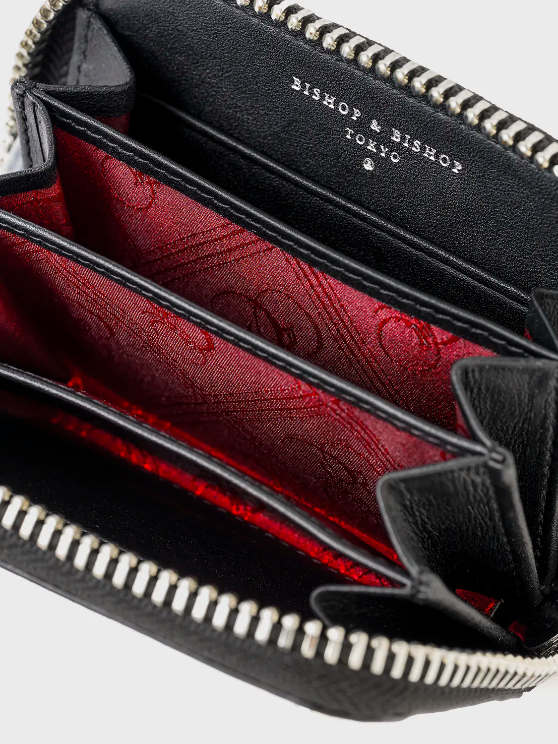 Vires Ex Luctus - Zip Business Card Holder