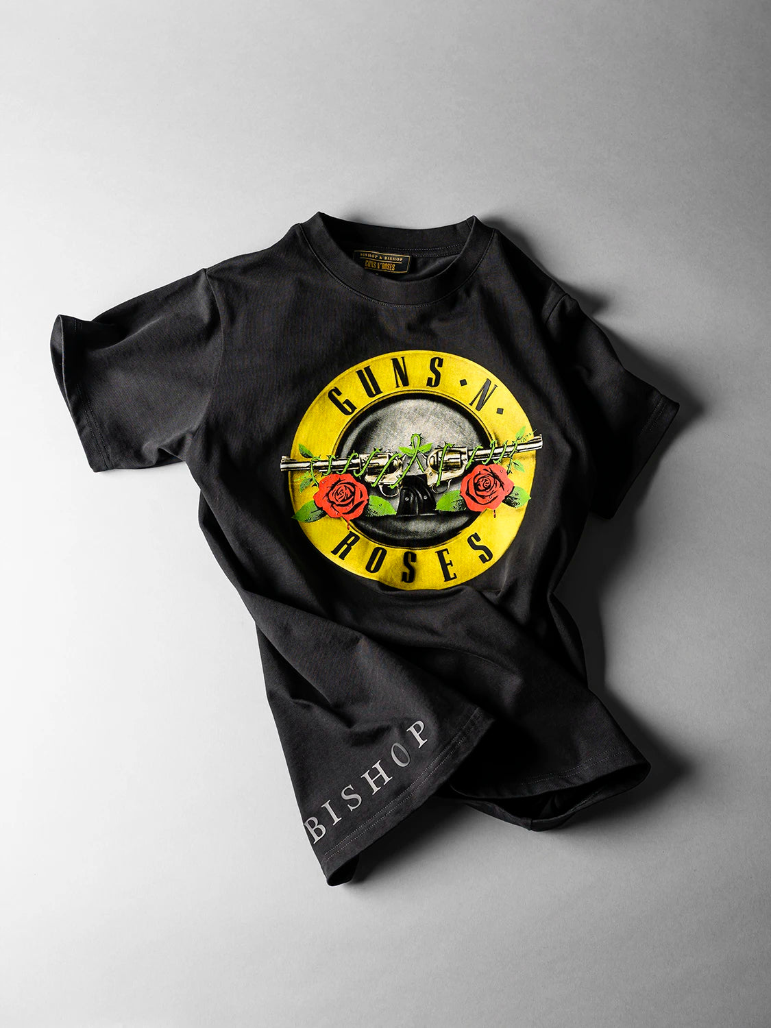 GUNS N' ROSES Classic Bullet Logo T-Shirt